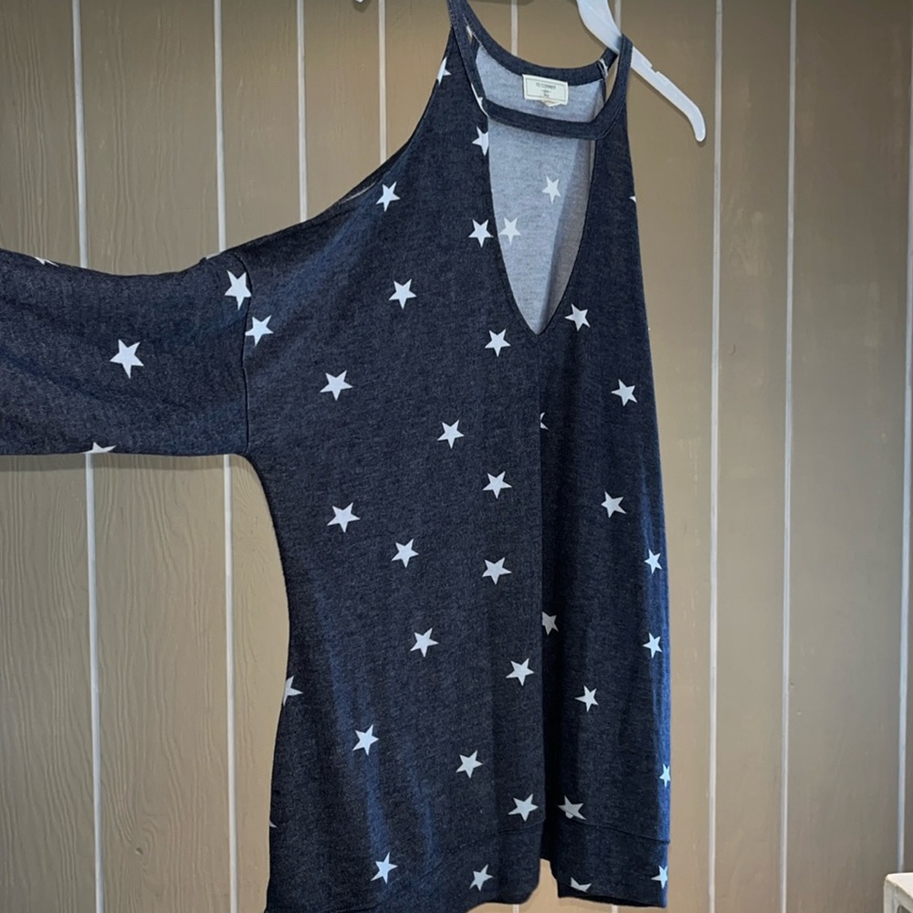 Women’s shirt cold shoulder thin sweater size 3x